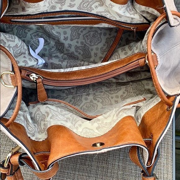 Simply Noelle Two-Toned Leather Satchel - Picture 6 of 8